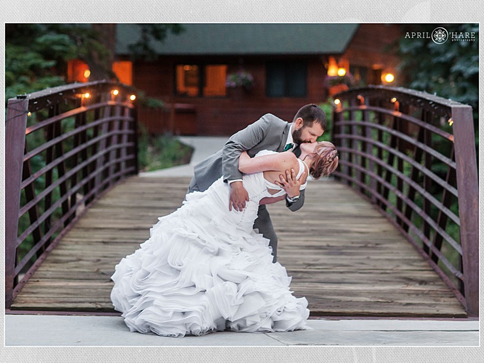 Weddings Riverfront Lodging in Estes Park Secluded